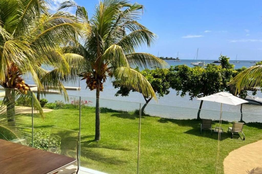 Latitude Luxury Seafront Suite Ривьер-Нуар Экстерьер фото