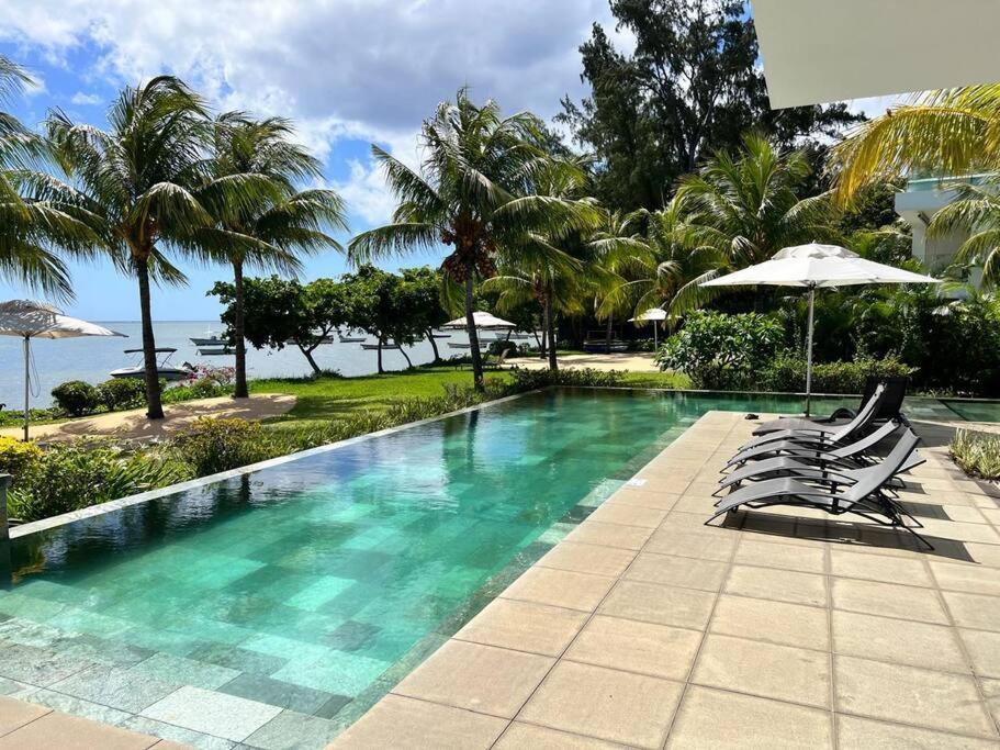 Latitude Luxury Seafront Suite Ривьер-Нуар Экстерьер фото