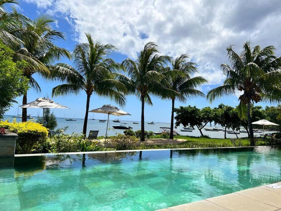 Latitude Luxury Seafront Suite Ривьер-Нуар Экстерьер фото