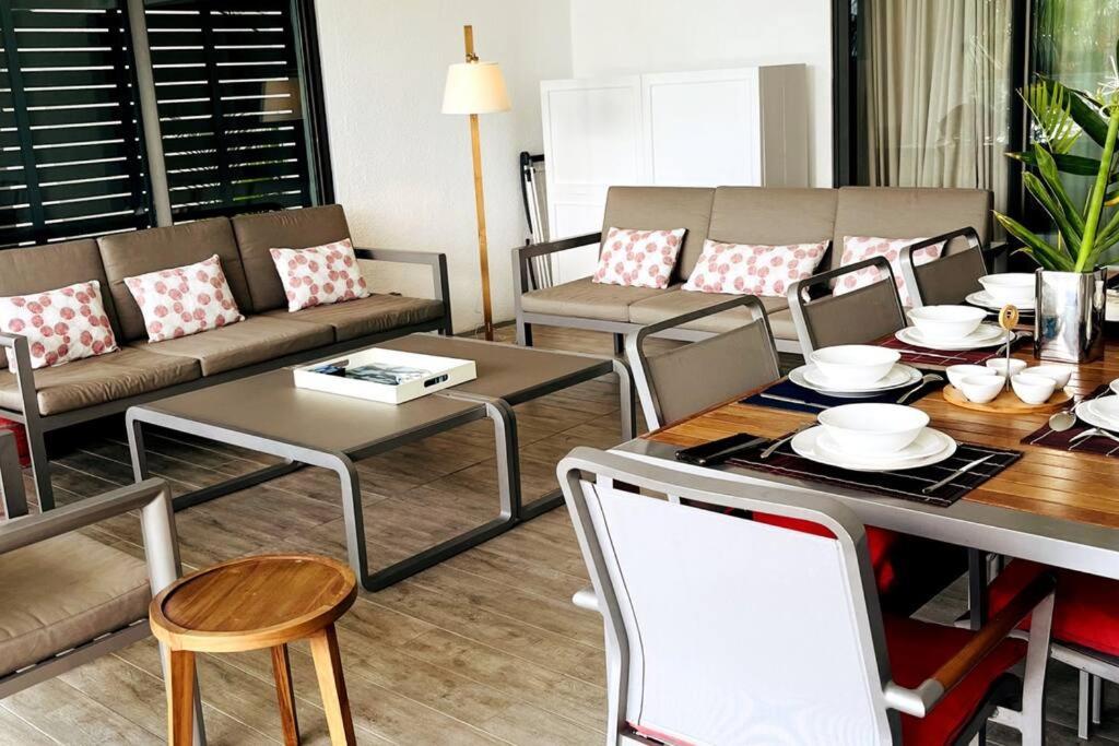 Latitude Luxury Seafront Suite Ривьер-Нуар Экстерьер фото